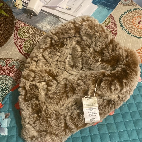 Cold Water Creek reversible hat - Picture 5 of 9